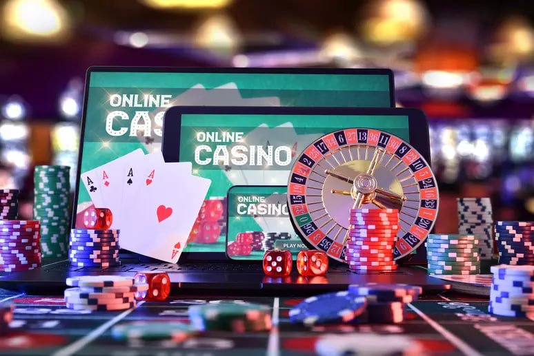 Filipino sports fan checking jlgrabe bet section odds on a smartphone